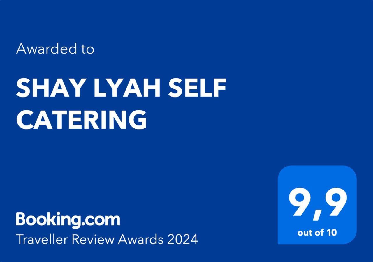 Shay Lyah Self Catering Daire Victoria Dış mekan fotoğraf
