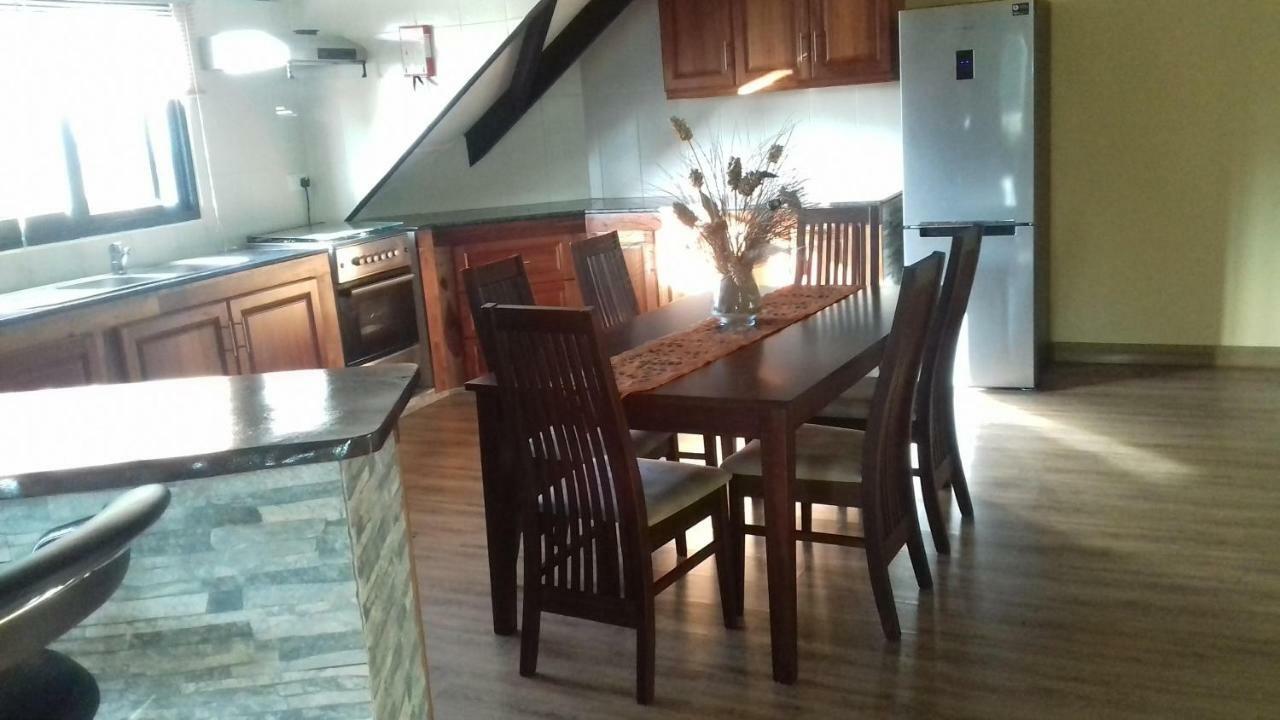 Shay Lyah Self Catering Daire Victoria Dış mekan fotoğraf