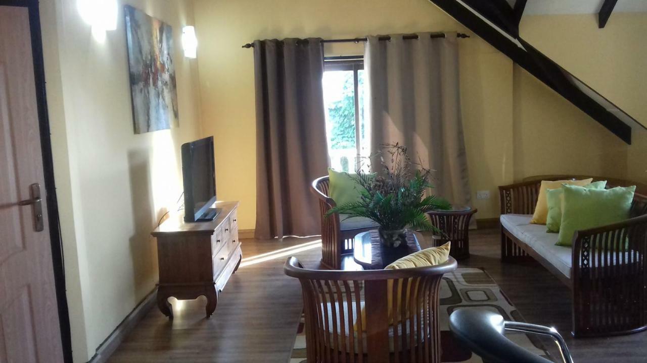 Shay Lyah Self Catering Daire Victoria Dış mekan fotoğraf