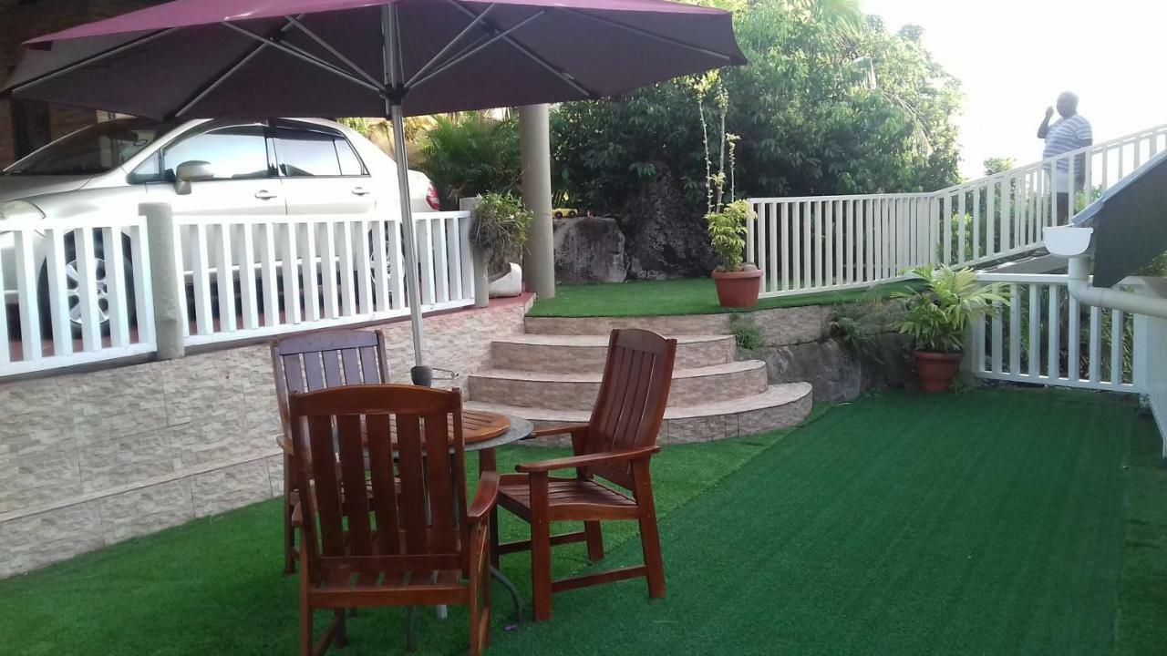 Shay Lyah Self Catering Daire Victoria Dış mekan fotoğraf